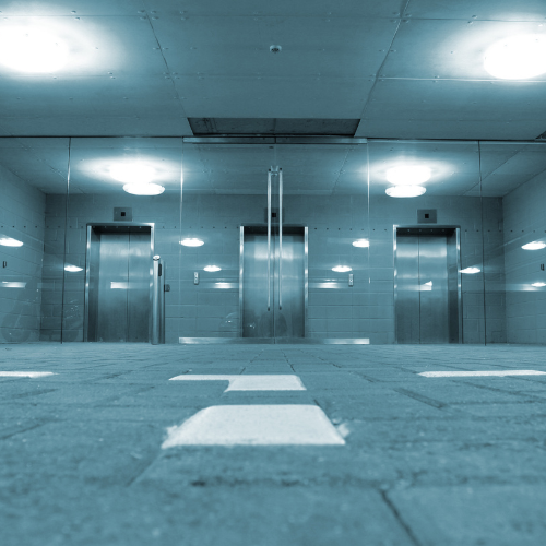 Ascenseur avec design contemporain et éclairage LED